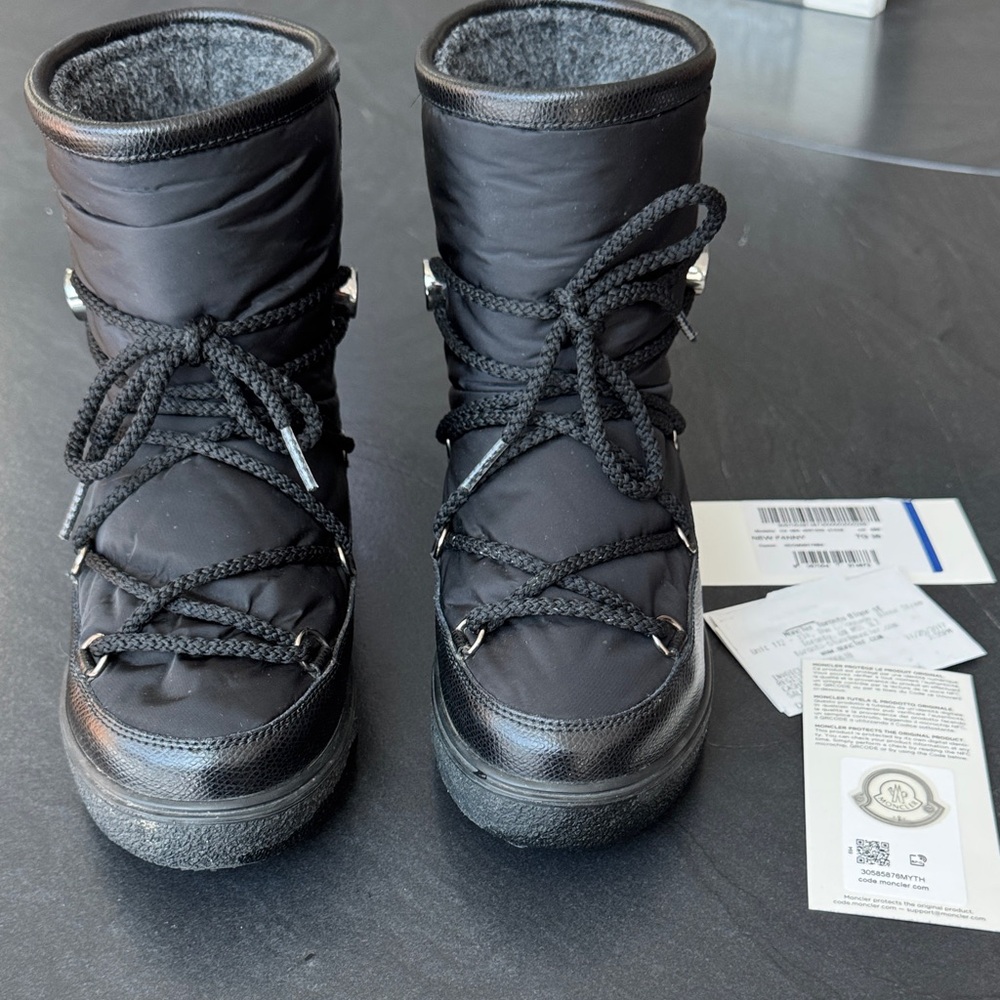 Moncler Black Quilted Lace-Up Winter Rain Boots